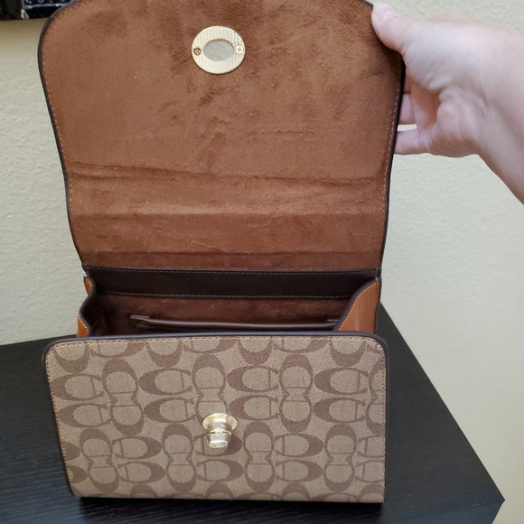 Luxury Women's Handbags - Picture 10 of 13